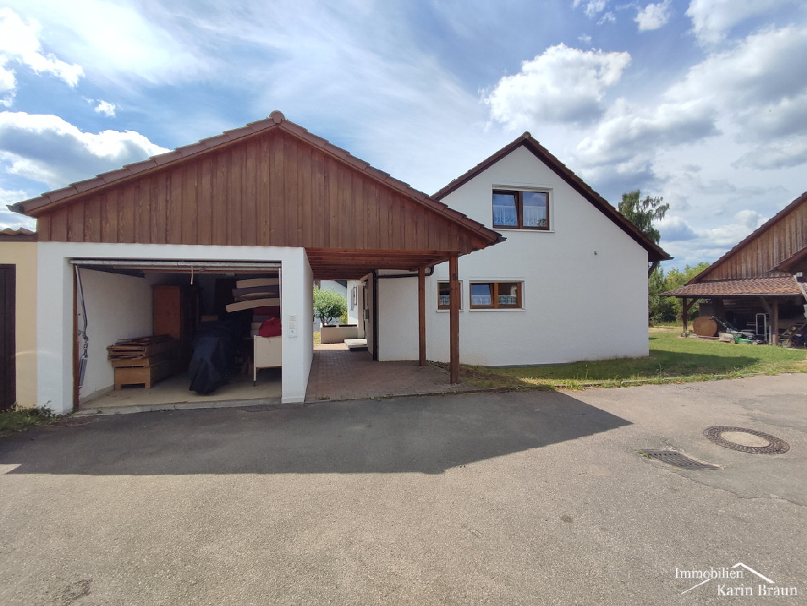 Auenansicht, bergroe Garage